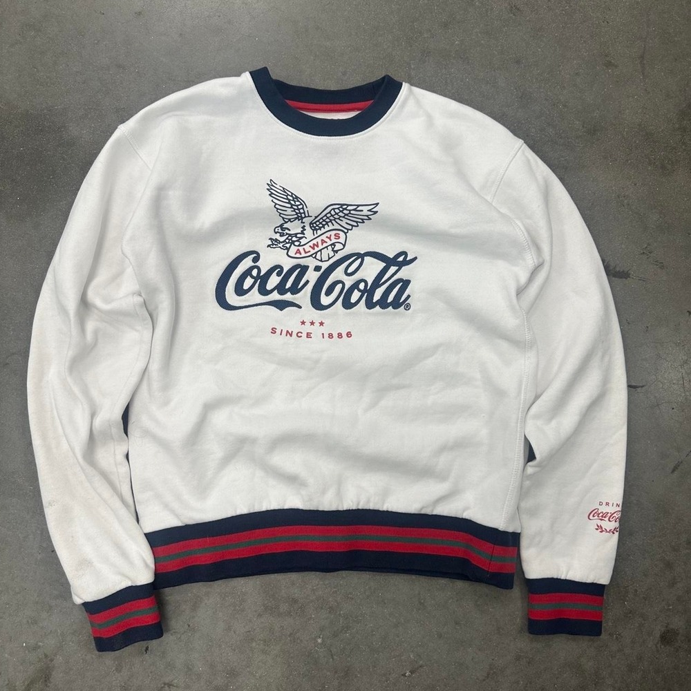 Coca-Cola graphic white crewneck pullover sweatshirt Size Sm